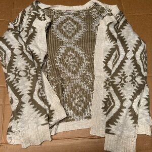 Beige and white cardigan
